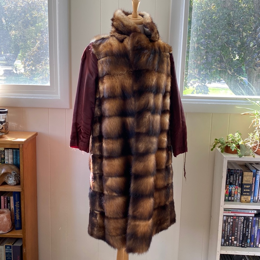 Vintage Golden Fitch Fur for Restyle or Repurpose - Picture 4 of 11